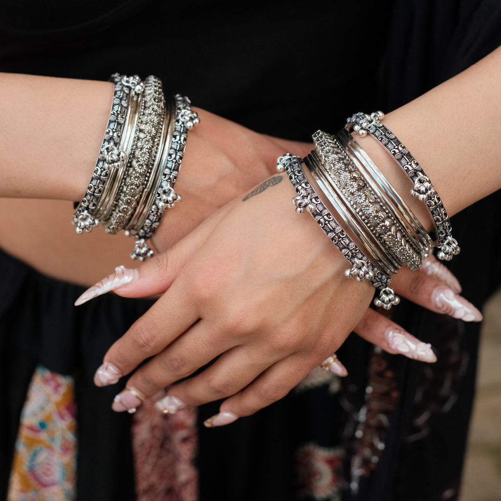 Kashvi x Ishika Stack (Set of 18)