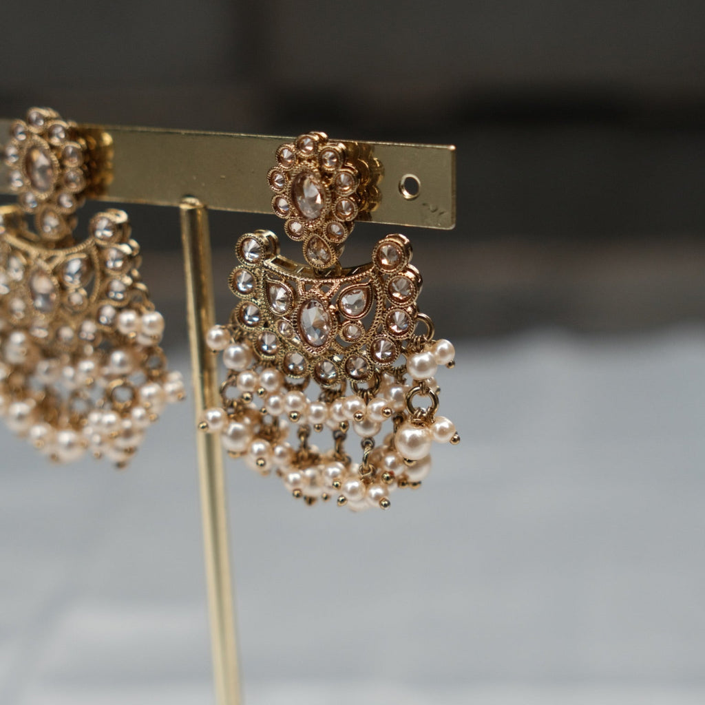 Nila Pearl Chandbalis