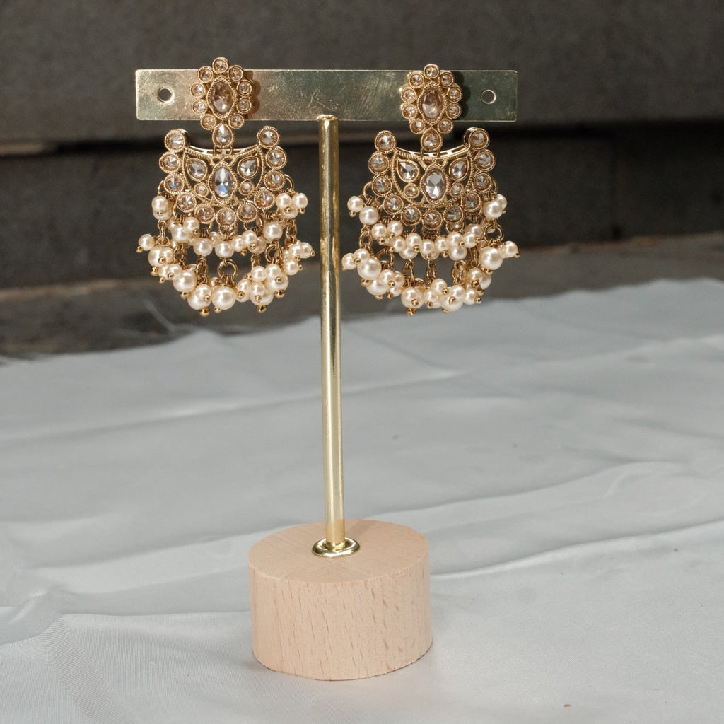 Nila Pearl Chandbalis